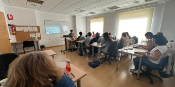 Las empresas y profesionales de la Mancha se forman con el curso de inglés A-2 en la sede de ACESANC