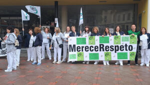 Los sindicatos CSIF y CCOO apoyan la concentración por los derechos de las trabajadoras del Servicio de Ayuda a Domicilio de Quintanar del Rey