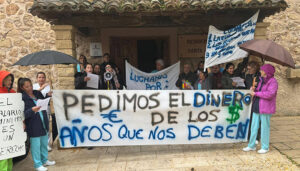 Los trabajadores públicos de la residencia San Ana de Molina de Aragón exigen que se les aplique la subida salarial que les corresponde