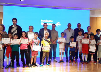 Más de 20 niños y niñas reciben su certificado de inscripción en “Más que fútbol – Sin fronteras”, el equipo de inclusión de Cáritas Diocesana Sigüenza-Guadalajara