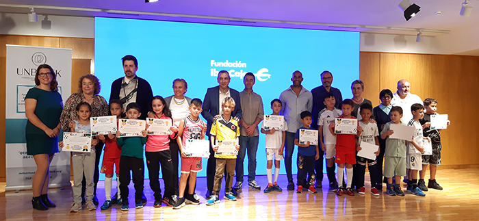 Más de 20 niños reciben su certificado de inscripción en “Más que fútbol – Sin fronteras”, el equipo de inclusión de Cáritas Diocesana Sigüenza-Guadalajara 1 Más de 20 niños y niñas reciben su certificado de inscripción en “Más que fútbol – Sin fronteras”, el equipo de inclusión de Cáritas Diocesana Sigüenza-Guadalajara