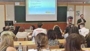 Medio centenar de estudiantes de la UCLM se forman en Cuenca en migración y comunicación