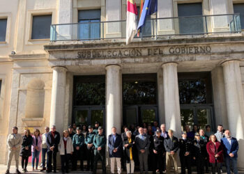 Minuto de silencio en la Subdelegación del Gobierno de España en Cuenca