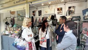 Nueve artesanos conquenses participan en FARCAMA de la mano del Gobierno regional