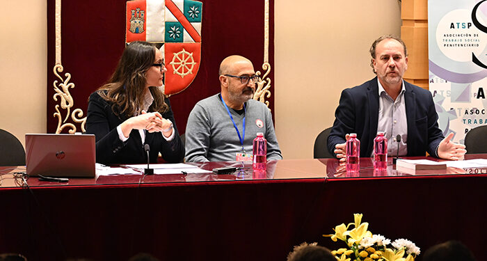 Profesionales y personal investigador presentan el primer Manual de Trabajo Social Penitenciario en España 1 Profesionales y personal investigador presentan el primer Manual de Trabajo Social Penitenciario en España