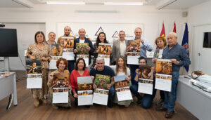 Puebla de Valles se desnuda en un calendario solidario por Álvaro y la enfermedad Niemann-Pick