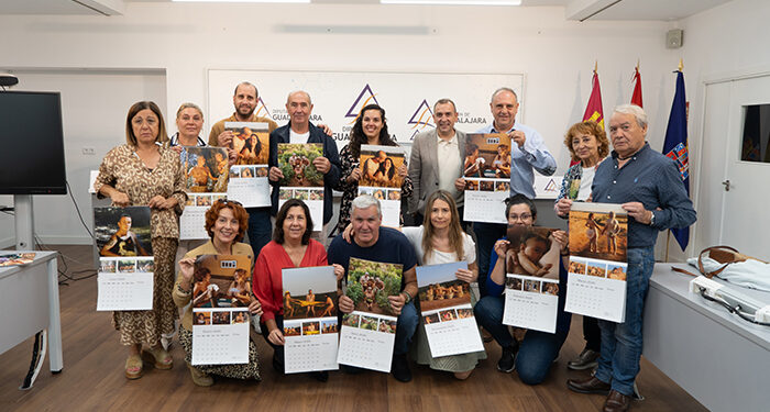 Puebla de Valles se desnuda en un calendario solidario por Álvaro y la enfermedad Niemann-Pick