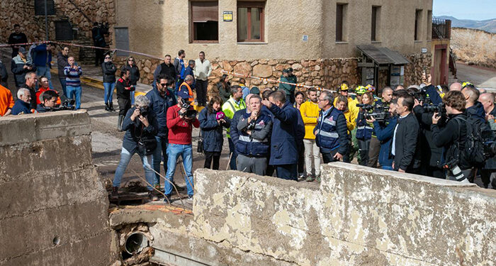 Page preside, en Mira, la reunión de la Comisión de seguimiento del Plan Mira 2024-2028 1 RECAMDER se suma al dolor de los municipios de Letur y Mira