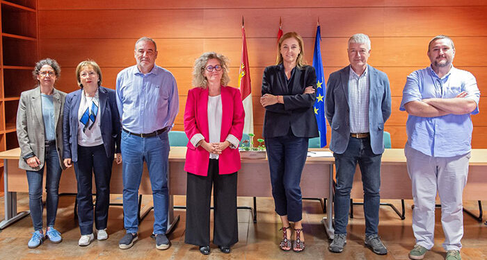 Salud Pública y UCLM firman un convenio de colaboración para mitigar el impacto del cambio climático en la salud de la población