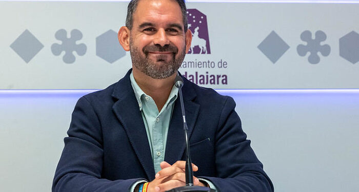 El Ayuntamiento de Guadalajara mantiene el horario actual del estacionamiento regulado y se amplía la gratuidad del mismo al mes de agosto en horario de tarde 1 Santiago López Pomeda, concejal de Infraestructuras