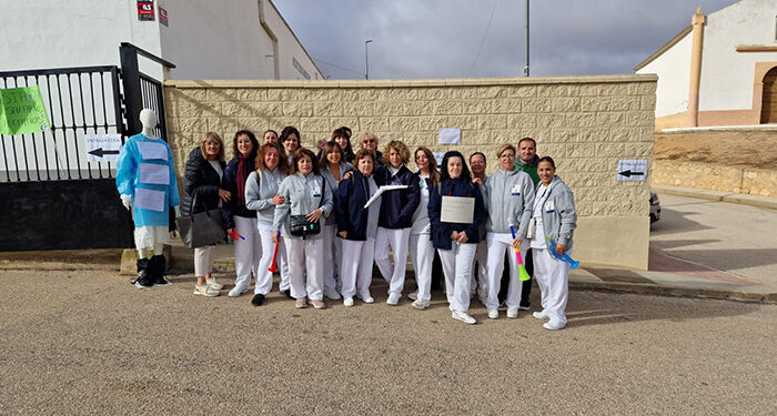 Segunda concentración de trabajadoras Servicio de Ayuda Domicilio del Ayuntamiento de Quintanar del Rey 1 Segunda concentración de trabajadoras Servicio de Ayuda Domicilio del Ayuntamiento de Quintanar del Rey
