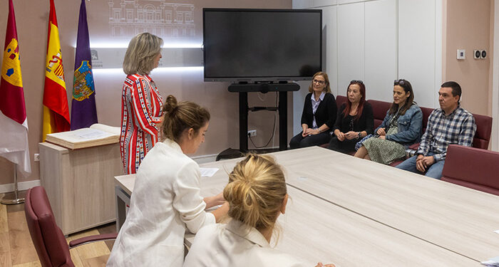 Toma de posesión de cuatro funcionarios del Ayuntamiento de Guadalajara que obtienen plaza en el proceso de estabilización