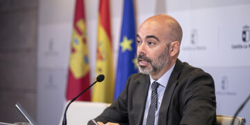 Unos 200 especialistas se han incorporado en apenas una semana a trabajar en el sistema sanitario Castilla-La Mancha gracias a la estrategia de retención del talento