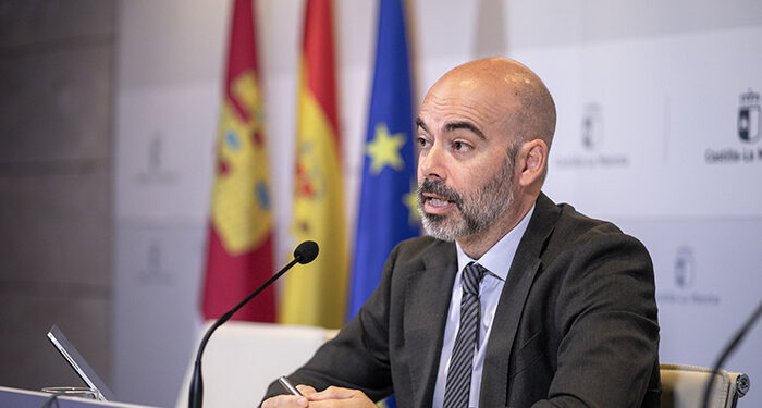 Unos 200 especialistas se han incorporado en apenas una semana a trabajar en el sistema sanitario Castilla-La Mancha gracias a la estrategia de retención del talento