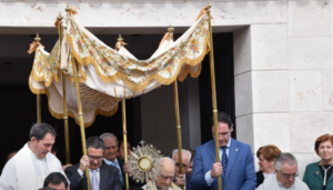 fuentelespino de haro recrea su tradicional fiesta del dia del senor