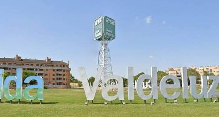 El AMPA del instituto de Valdeluz protesta por la falta de autobuses escolares