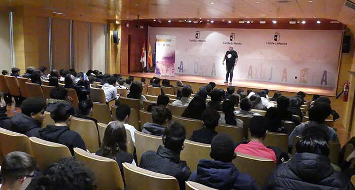 Alumnos de los institutos Brianda de Mendoza y Aguas Vivas participan en una actividad de sensibilización sobre igualdad y violencia de género