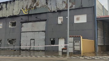 Arde la nave de Rubiocar en Cuenca quemando unos 15 autobuses 1 Arde la nave de Rubiocar en Cuenca quemando unos 15 autobuses