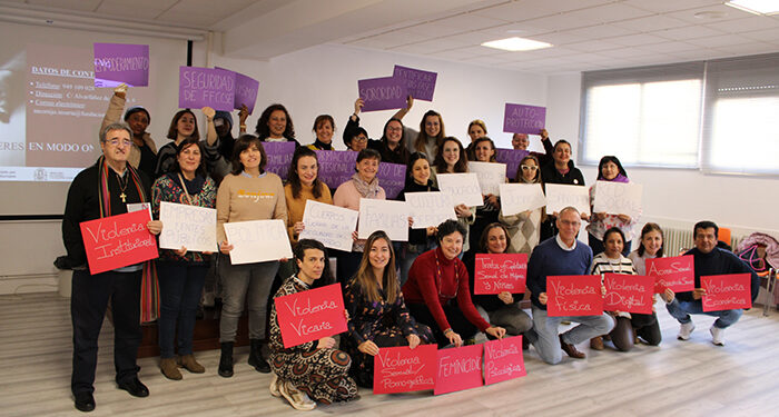 Cáritas Diocesana participa en la actividad de la Comisión Socio-laboral de Guadalajara contra la violencia de género 1 Cáritas Diocesana participa en la actividad de la Comisión Socio-laboral de Guadalajara contra la violencia de género