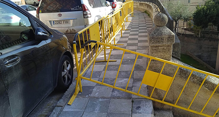 Las grietas del muro de Casablanca van a más y el Ayuntamiento de Cuenca cierra al tráfico en las calles Baltasar Porreño y Alonso de Céspedes 1 Cierre al tráfico en las calles Baltasar Porreño y Alonso de Céspedes tras constatar la evolución de las grietas detectadas en el muro