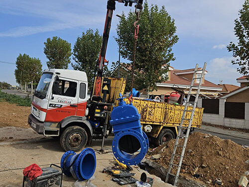 El Ayuntamiento de Cabanillas acomete un bypass entre los dos depósitos de Zalagarda, para garantizar el suministro ante posibles averías 1 El Ayuntamiento de Cabanillas acomete un bypass entre los dos depósitos de Zalagarda, para garantizar el suministro ante posibles averías