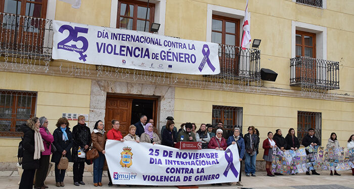 El Ayuntamiento de Tarancón se une a la conmemoración del 25-N 1 El Ayuntamiento de Tarancón se une a la conmemoración del 25-N