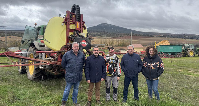 La Junta recuerda que hasta el 2 de diciembre se pueden pedir las ayudas para maquinaria agrícola que podrán llegar hasta el 65 por ciento 1 El Gobierno regional recuerda que hasta el 2 de diciembre se pueden pedir las ayudas para maquinaria agrícola que podrán llegar hasta el 65 por ciento