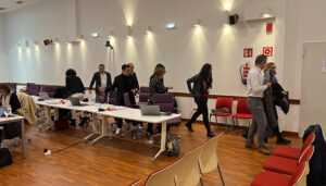 El PSOE abandona el pleno en protesta por la cortina de humo de Guarinos con un discurso sobre el 25N para “tapar” a Narro y no cesarle