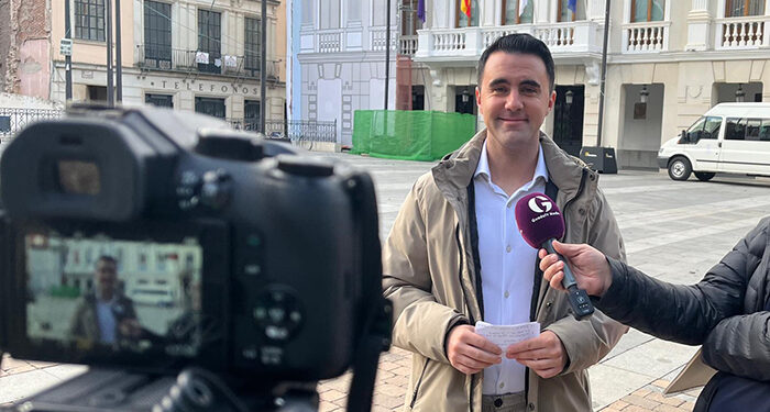 El PSOE denuncia que Guarinos “ha hecho perder una oportunidad laboral para jóvenes al no pedir el plan ‘Mi primer empleo’ de la Junta