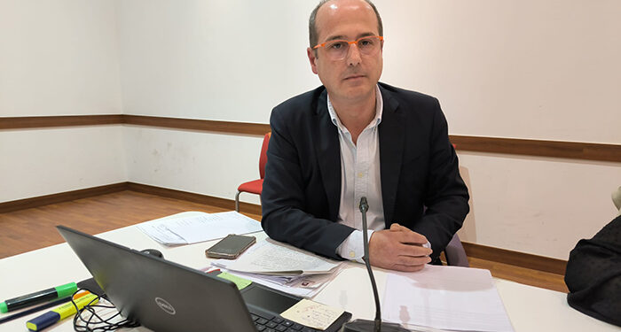 El PSOE pide la dimisión de Guarinos por “encubrir y no cesar a Narro y convertirse en cómplice de las mentiras que difundió el 25N”