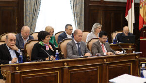 El PSOE rechaza en la Diputación de Guadalajara dos propuestas del PP contra la tasa de basura de Sánchez y por la mejora del servicio de Cercanías