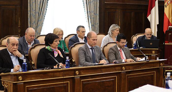 El PSOE rechaza en la Diputación de Guadalajara dos propuestas del PP contra la tasa de basura de Sánchez y por la mejora del servicio de Cercanías