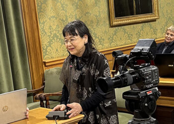 El Pleno del Ayuntamiento de Cuenca aprueba el nombramiento de la artista Keiko Mataki como Hija Adoptiva de la ciudad