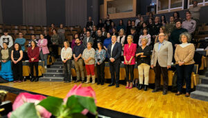 El acto institucional por el 25N en Cuenca pone voz y rostro a las víctimas de violencia machista