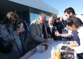 El sector culinario conquense muestra su potencial en Oviedo, fusionando las dos últimas Capitales Españolas de la Gastronomía