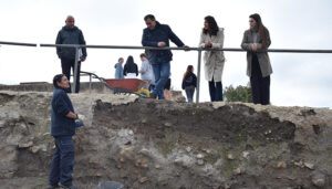 El taller Recual de Segóbriga mejora el recorrido turístico al tiempo que ofrece oportunidades laborales a los alumnos