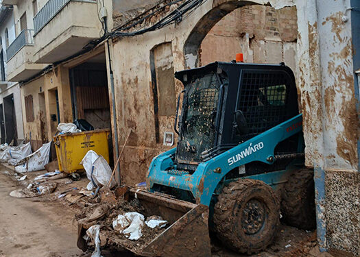 Extransa desplaza un equipo durante el fin de semana a Paiporta para continuar con las labores de limpieza 1 Extransa desplaza un equipo durante el fin de semana a Paiporta para continuar con las labores de limpieza