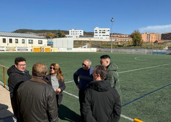 Firmada el acta de replanteo para el inicio de las obras de mejora en el campo de fútbol Obispo Laplana