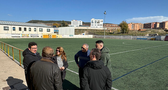 Firmada el acta de replanteo para el inicio de las obras de mejora en el campo de fútbol Obispo Laplana