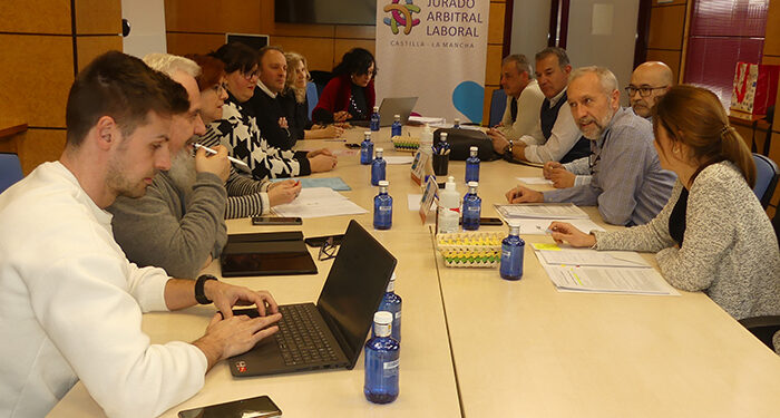 Firmado el convenio provincial de comercio de Cuenca que establece las condiciones laborales hasta el final de 2024 con una subida salarial del 3% 1 Firmado el convenio provincial de comercio de Cuenca que establece las condiciones laborales hasta el final de 2024 con una subida salarial del 3%