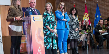 Guarinos reconoce y aplaude “el coraje de las mujeres emprendedoras donde nada es imposible”