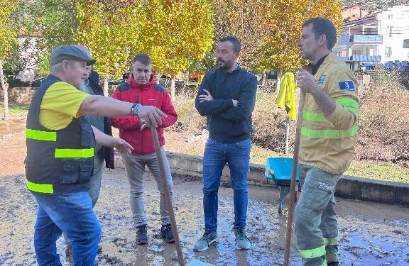 La Junta despliega efectivos del Plan Infocam para apoyar en las tareas de limpieza de Villel de Mesa tras la DANA 1 La Junta despliega efectivos del Plan Infocam para apoyar en las tareas de limpieza de Villel de Mesa tras la DANA