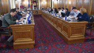 La Diputación concede las Medallas Conmemorativas de Cuenca Ciudad Patrimonio de la Humanidad al Museo de Arte Abstracto y a Alfonso de la Torre