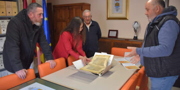 La Diputación de Cuenca restaura el pergamino de concesión del título de Villa a Albendea firmado por Carlos V en 1537