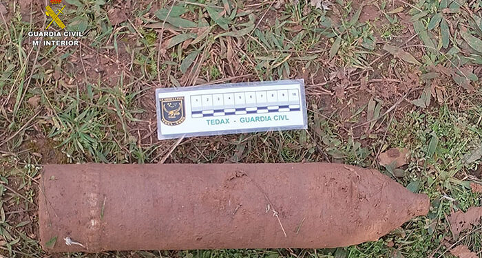 La Guardia Civil desactiva un proyectil de artillería originario de la Guerra Civil en Bujalaro 1 La Guardia Civil desactiva un proyectil de artillería originario de la Guerra Civil en Bujalaro