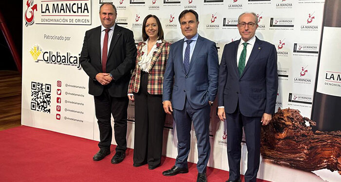 La Junta agradece a la DO La Mancha su aportación económica y su contribución para engrandecer Castilla-La Mancha como una tierra de valores y solidaria