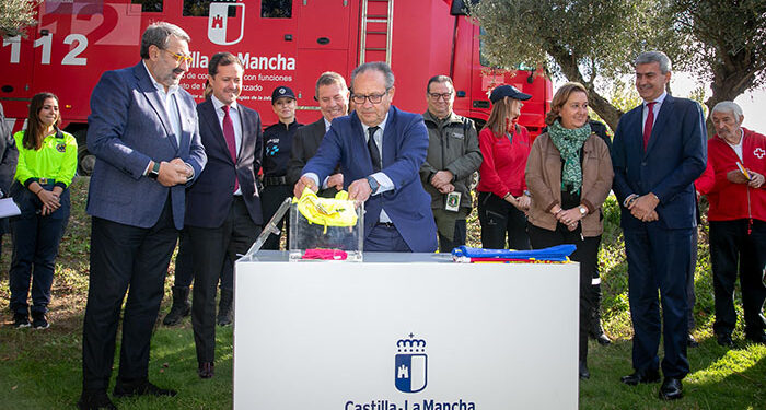 La Junta comienza las obras del nuevo edificio del 1-1-2 y destaca el esfuerzo de los equipos de emergencia tras la reciente DANA 1 La Junta comienza las obras del nuevo edificio del 1-1-2 y destaca el esfuerzo de los equipos de emergencia tras la reciente DANA