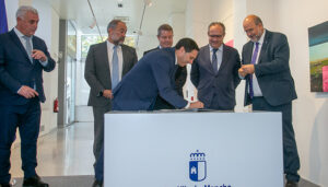 La Junta crea un máster innovador para transformar el futuro de las entidades locales junto con las Diputaciones provinciales y la UCLM