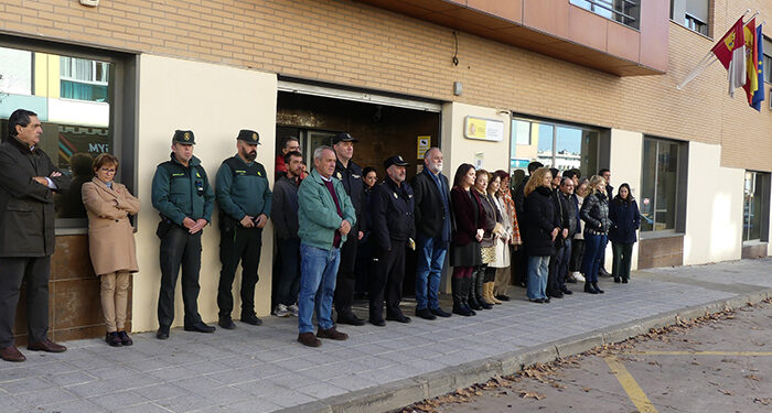 La Subdelegación del Gobierno condena el asesinato machista de Cloe, de 15 años, y guarda un minuto de silencio en repulsa por este crimen