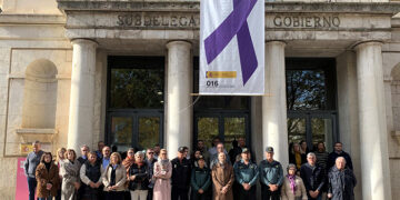La Subdelegación del Gobierno en Cuenca celebra un minuto de silencio en repulsa por el último asesinato machista